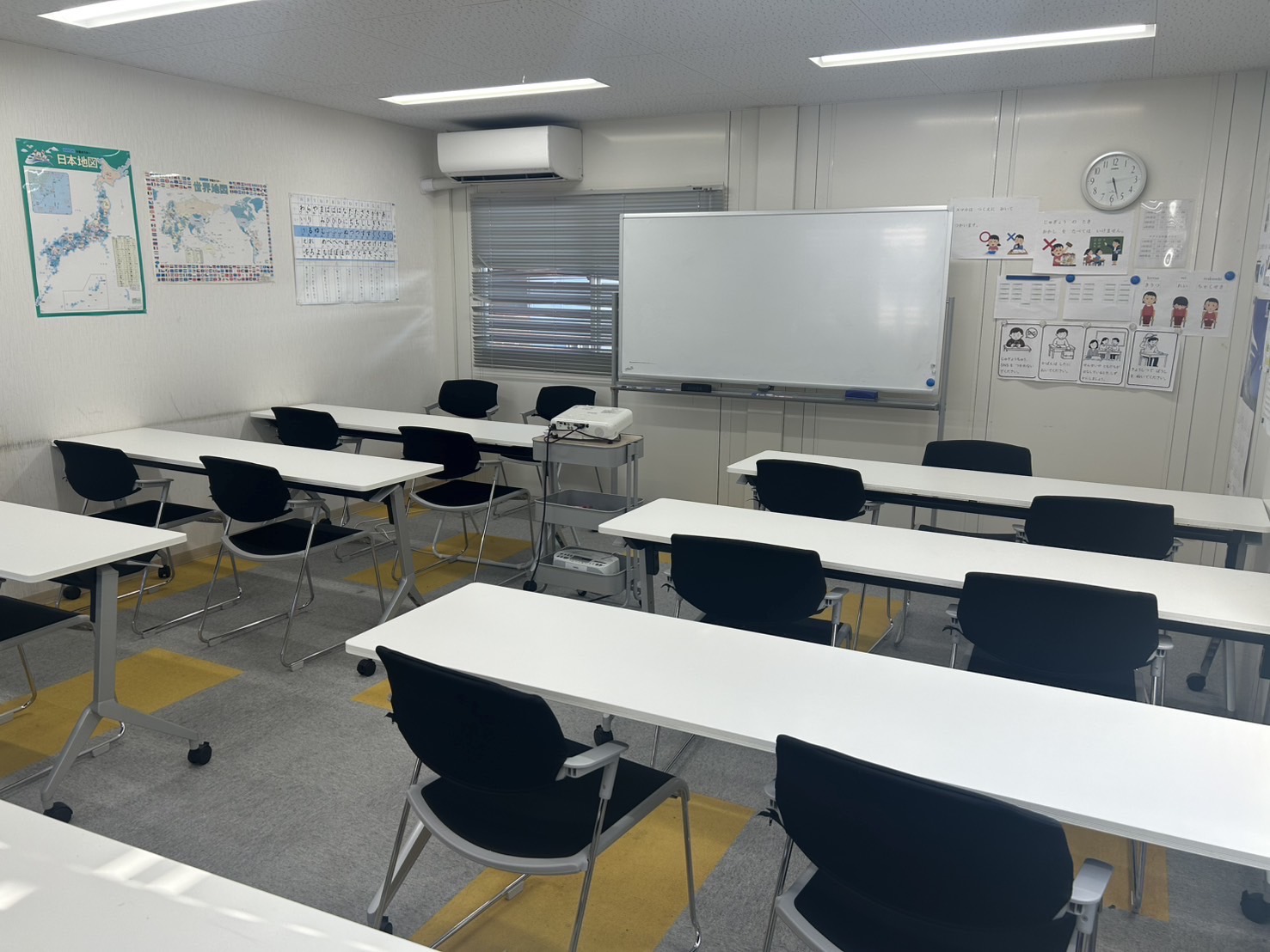 ウグイス日本語学校の教室